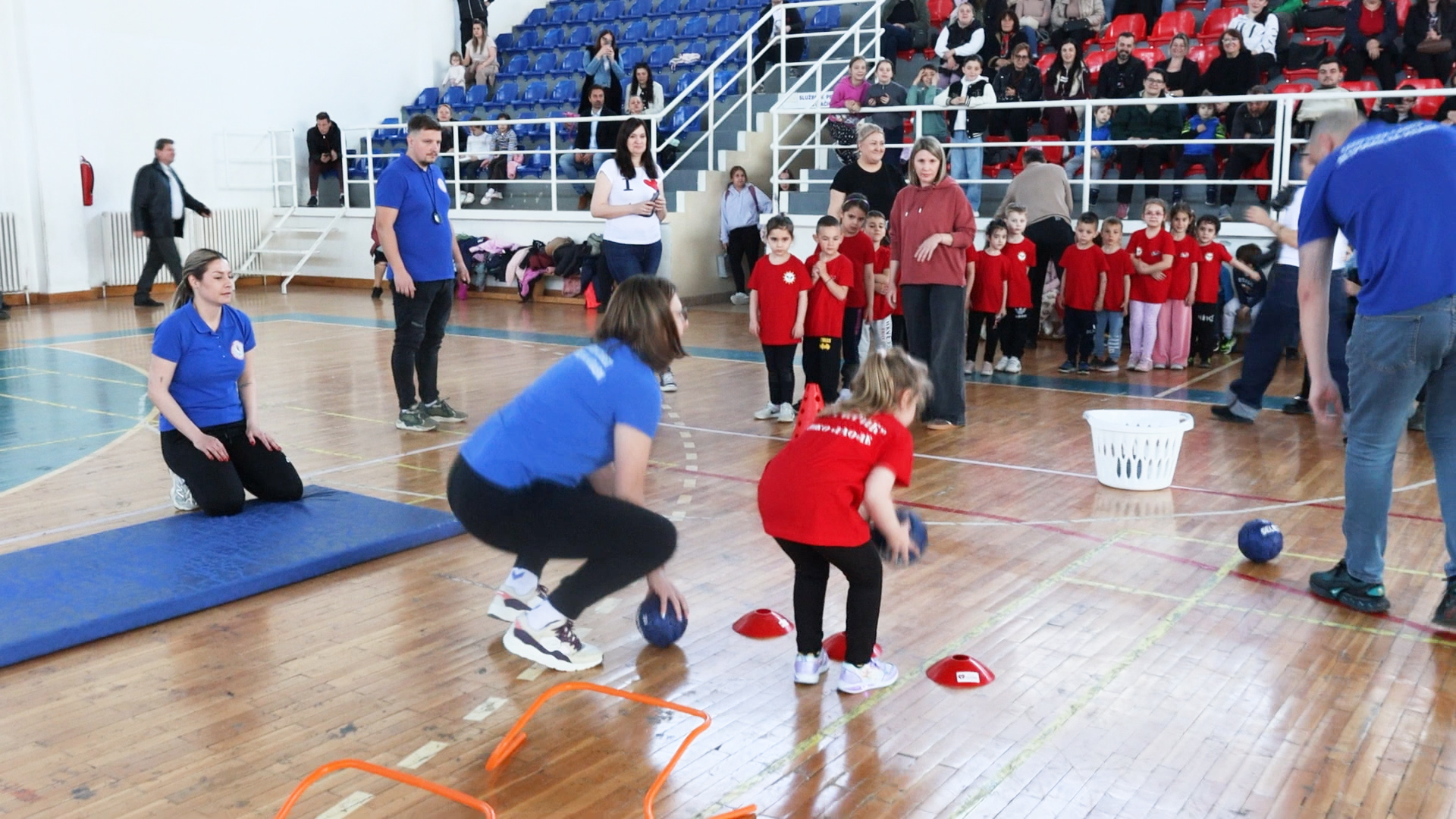 Sequence 01.00_07_33_11.Still035